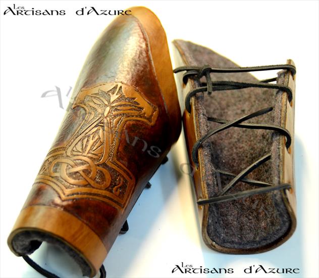 Celtyckie, Celtic, Vikings - liveblade_leather_vambrace_by_artisansdazure-d5wcqyi.jpg